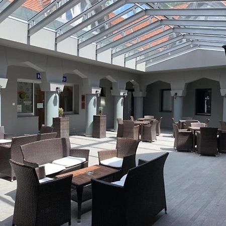 Hotel Zodiaco Szekszárd Exterior foto