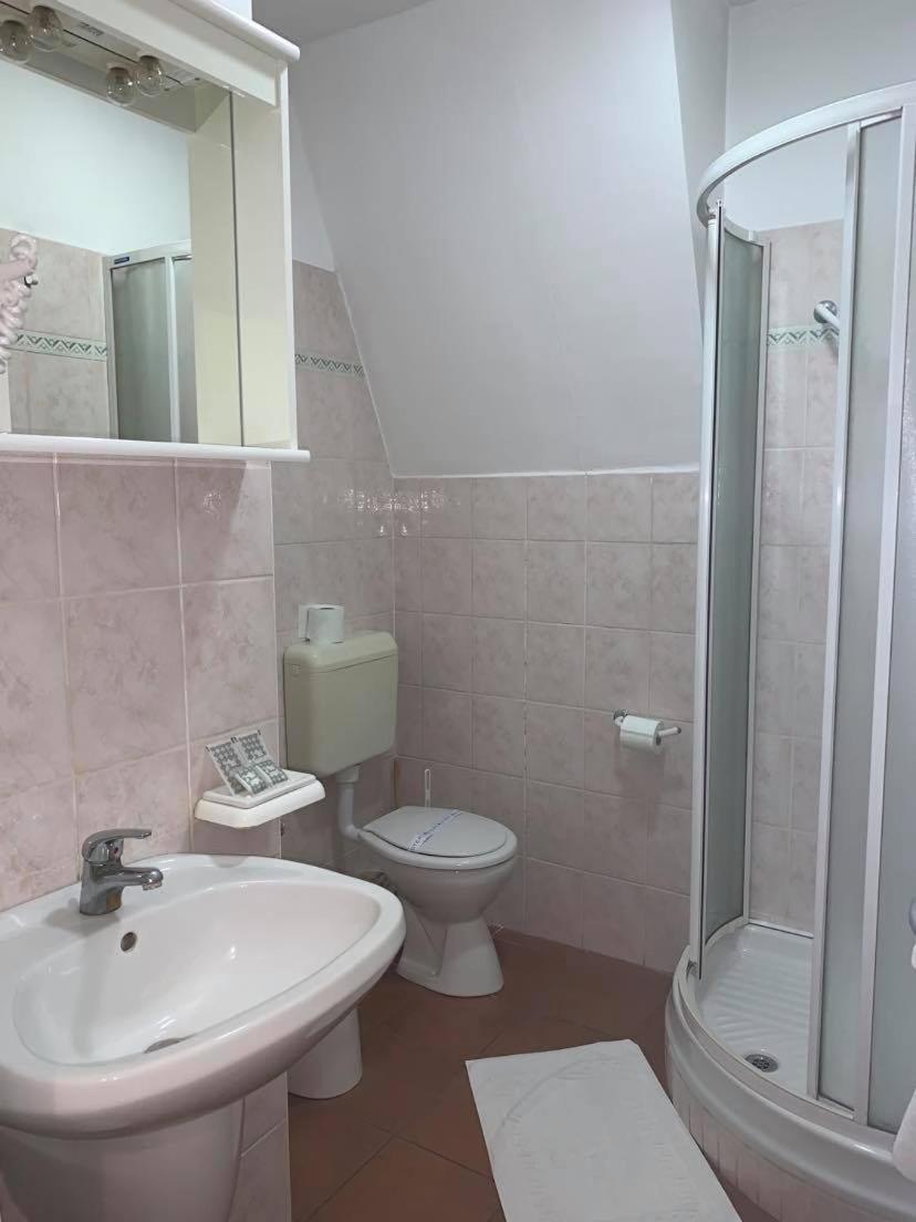 Hotel Zodiaco Szekszárd Zimmer foto